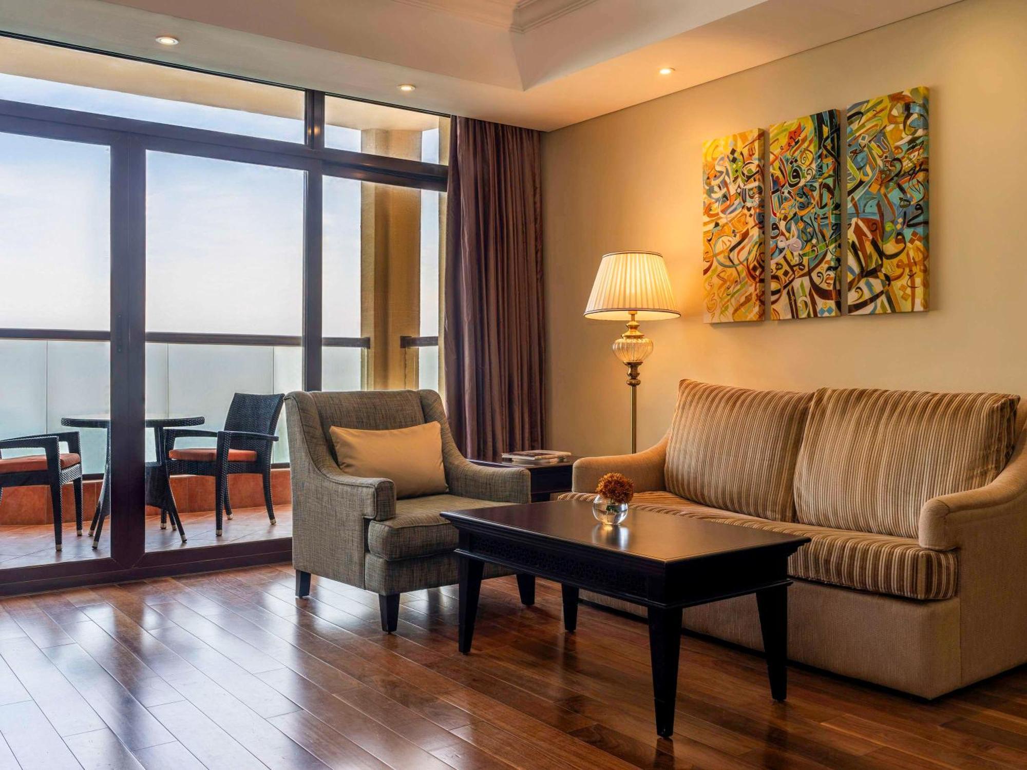 Pullman Al Marjan Island 5*