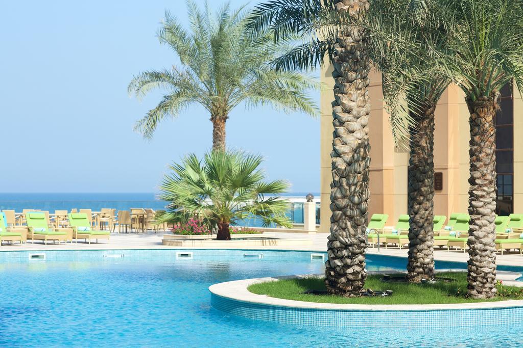 Pullman Al Marjan Island होटल